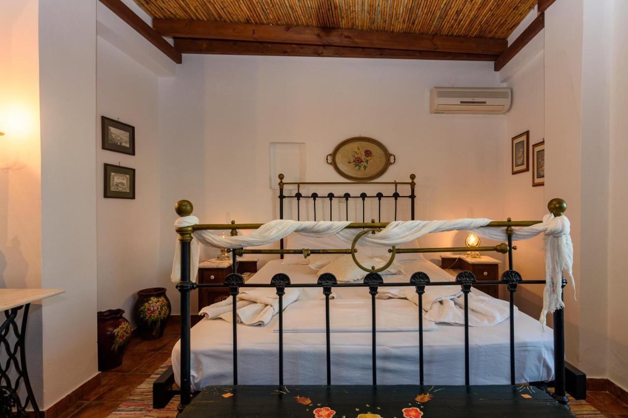 Eros Pittoresque Retreats - Perfect Location, Panoramic Seaview Koroni  Exterior photo
