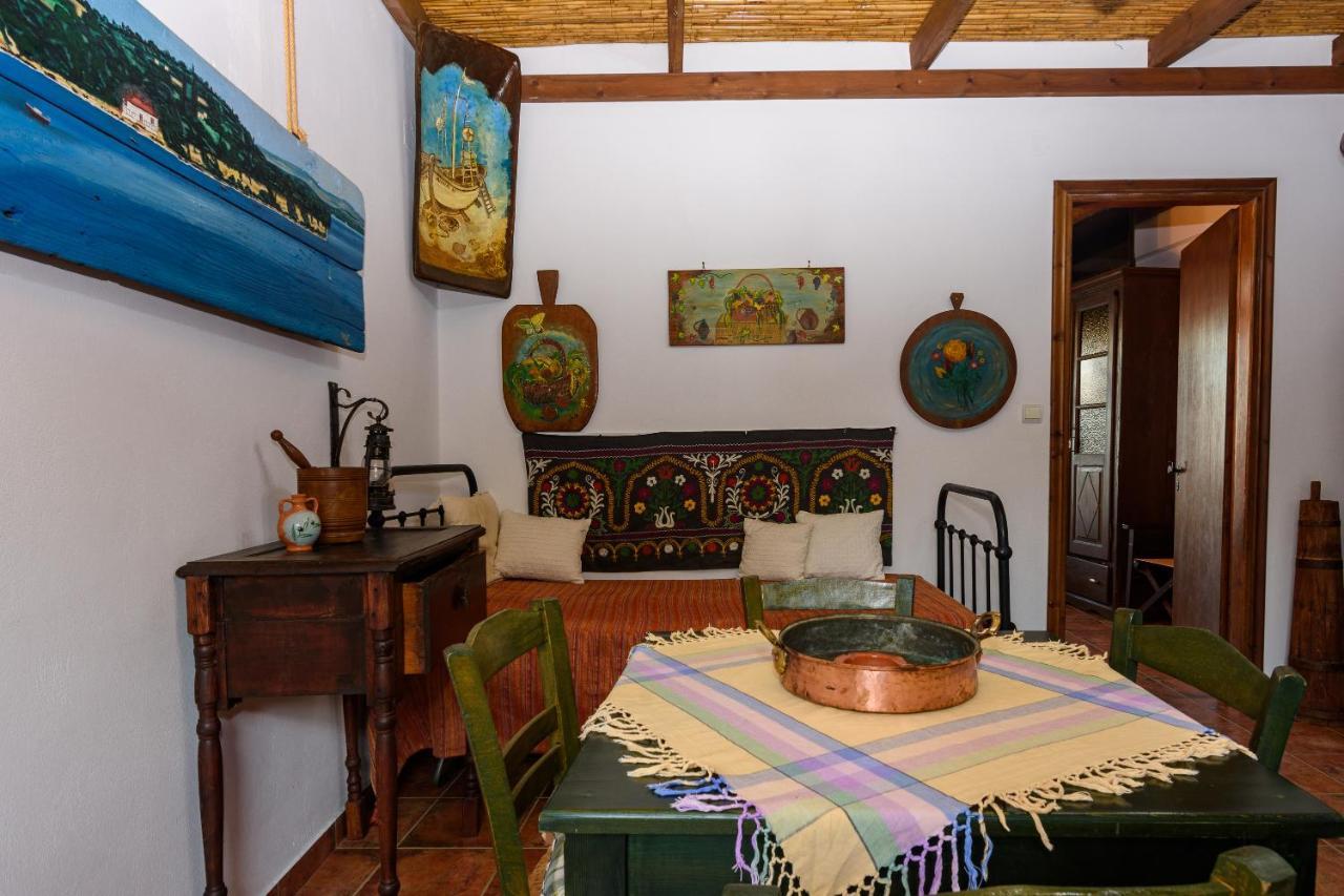 Eros Pittoresque Retreats - Perfect Location, Panoramic Seaview Koroni  Exterior photo