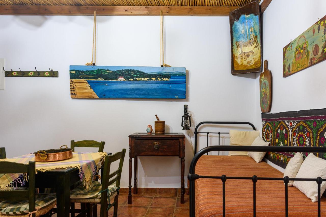 Eros Pittoresque Retreats - Perfect Location, Panoramic Seaview Koroni  Exterior photo
